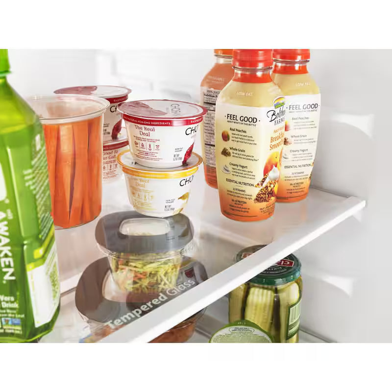 17.6 cu. ft. Black Stainless Top Freezer Refrigerator D6822