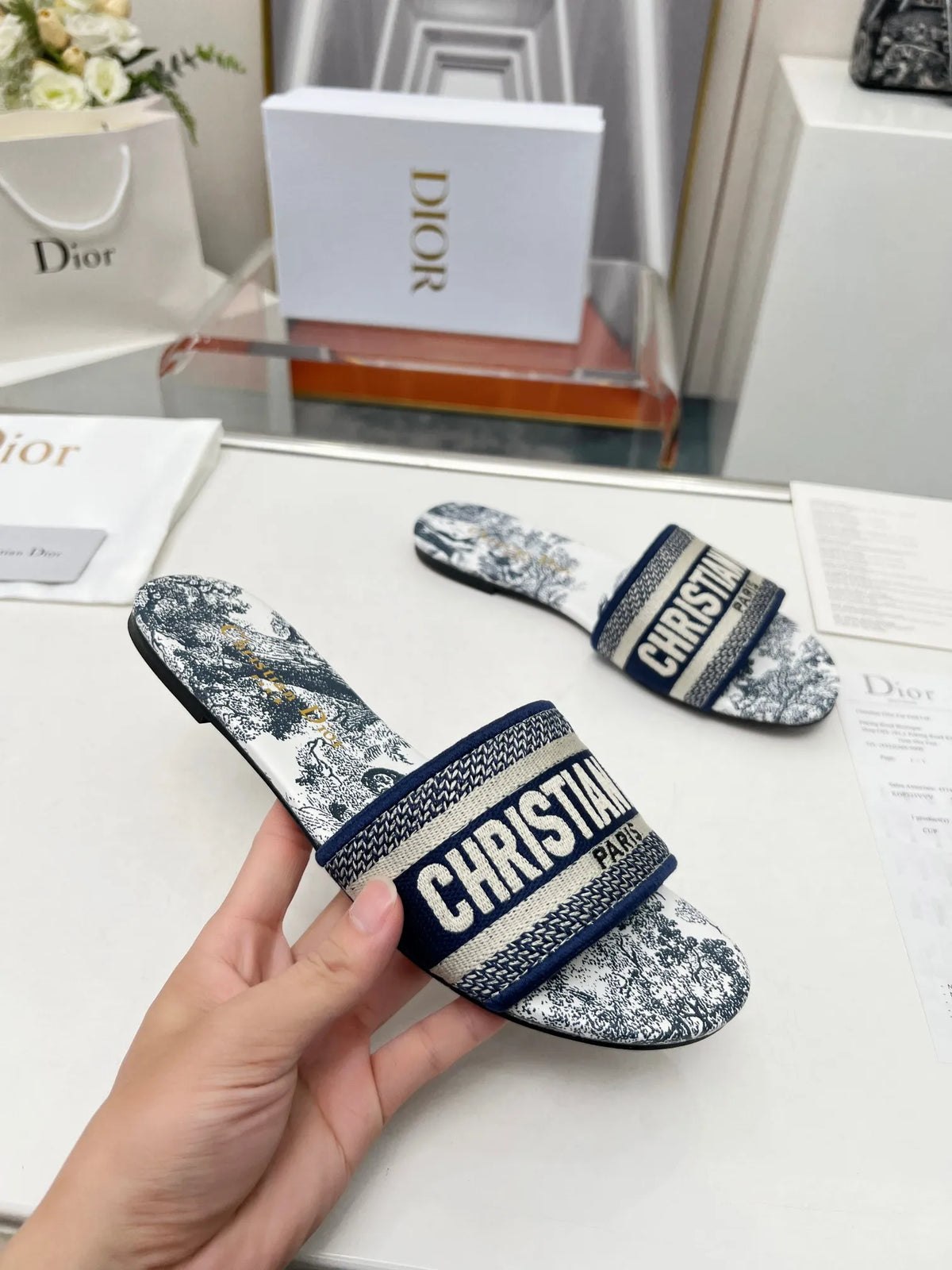 Women Slippers K984