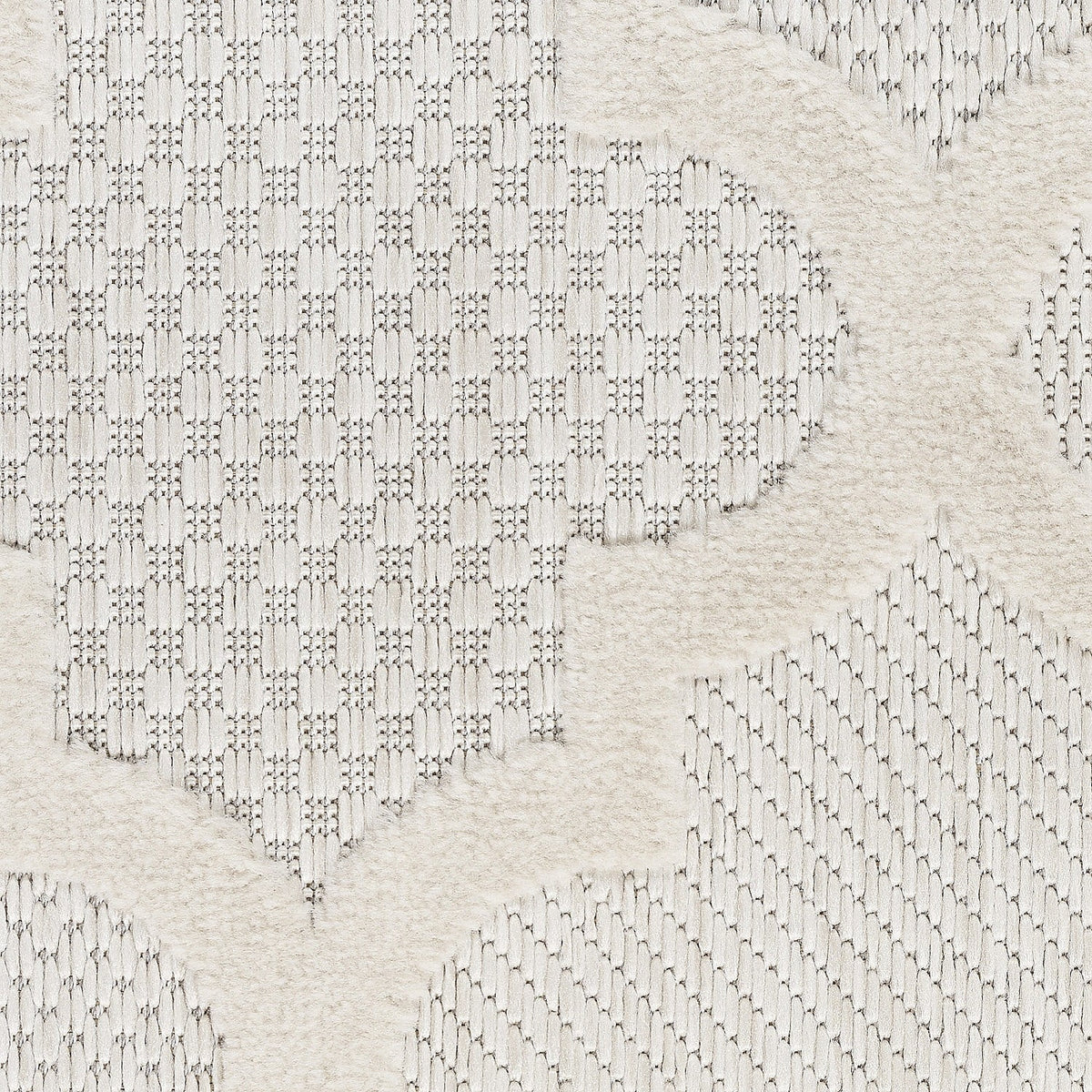 Ivory White 5' x 7' Area Rug K162253