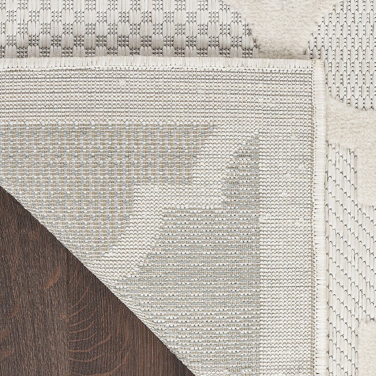 Ivory White 5' x 7' Area Rug K162253