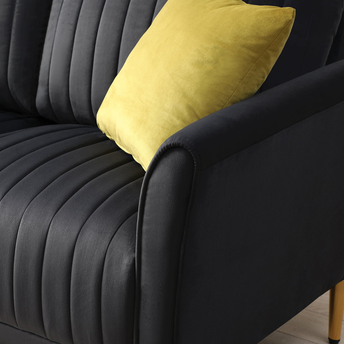 Black Velvet Loveseat I62855