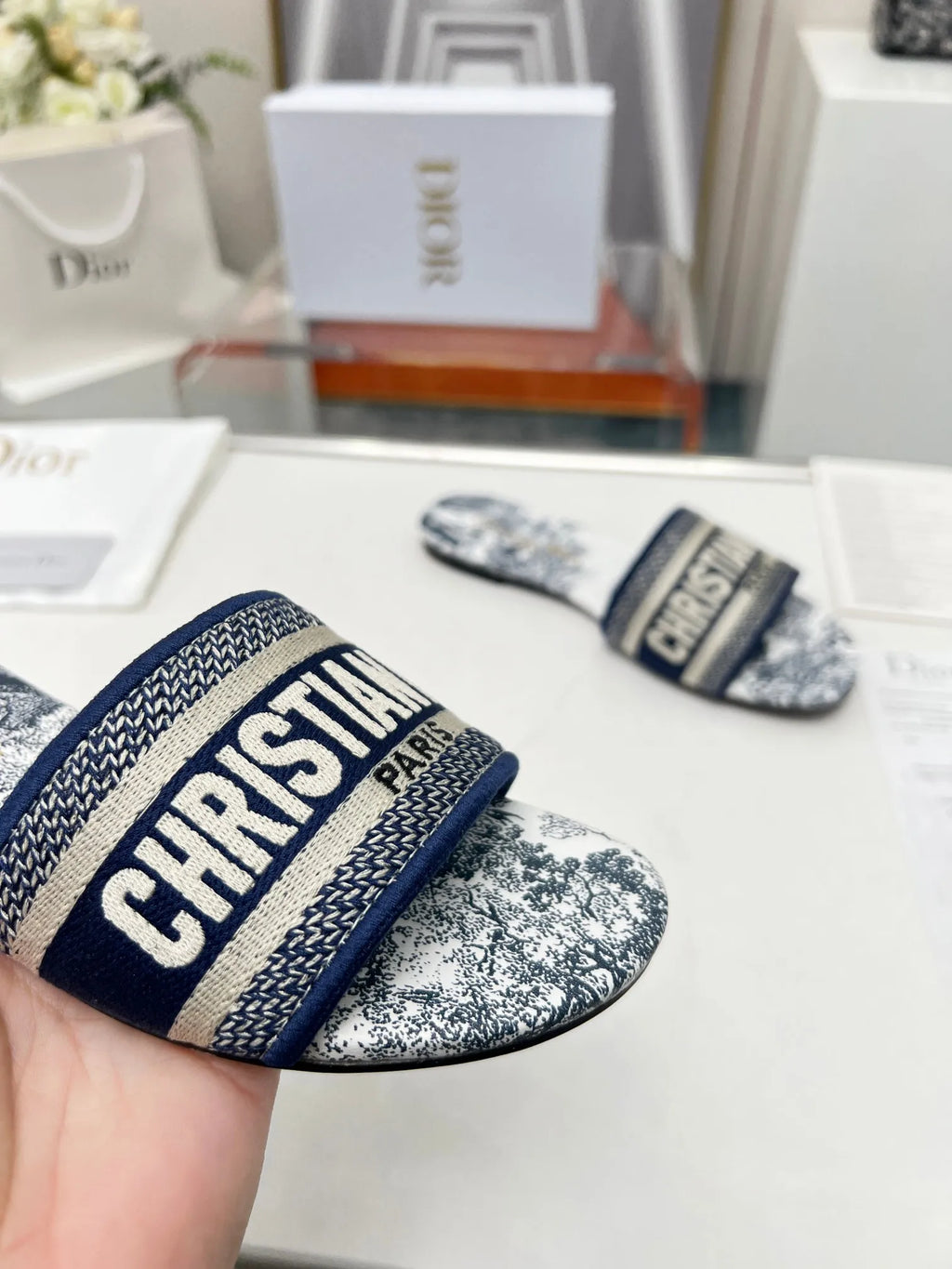Women Slippers K984
