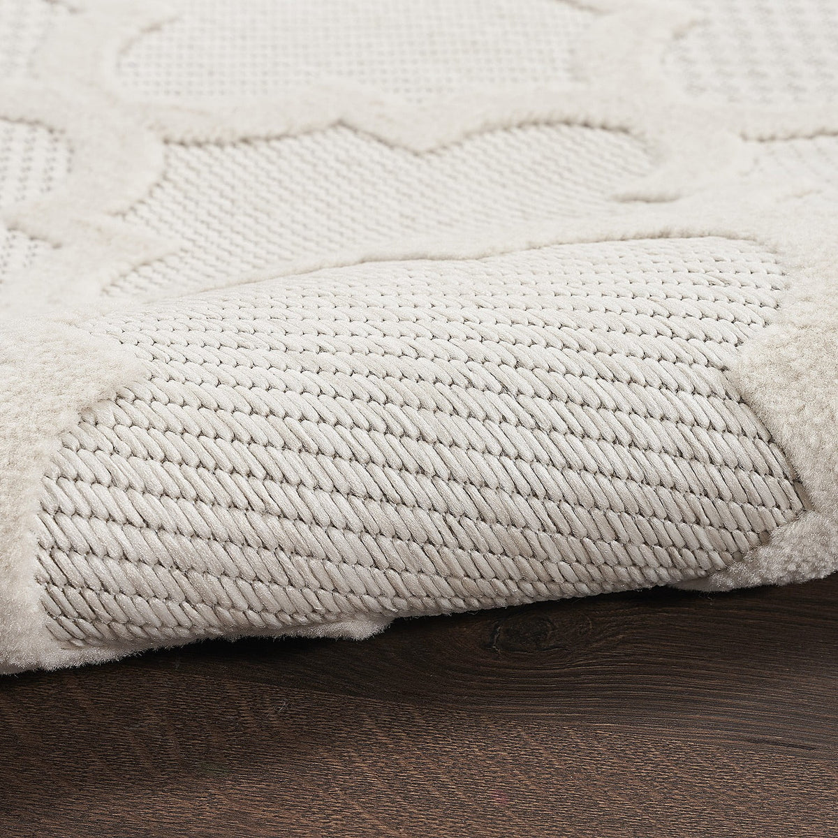 Ivory White 5' x 7' Area Rug K162253