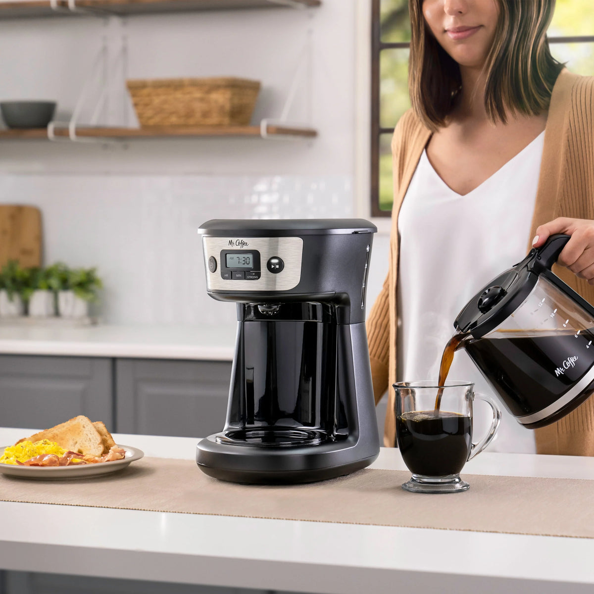 12-Cup Programmable Coffee Maker U4240