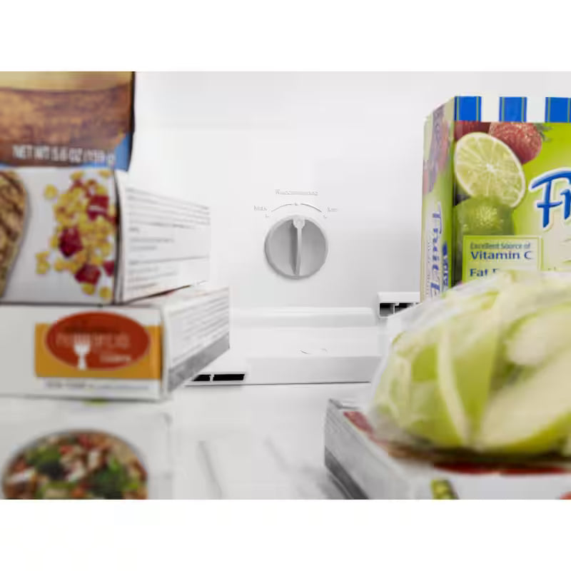 17.6 cu. ft. Black Stainless Top Freezer Refrigerator D6822