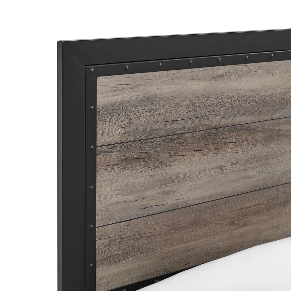Queen Size Rustic Oak Bed F90898