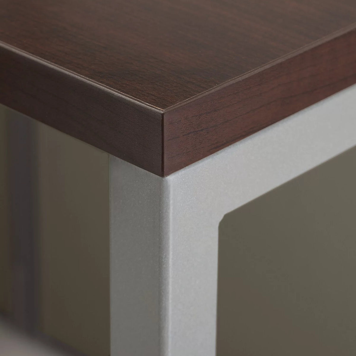60W Cubicle Desk with Closed Panels Z631884